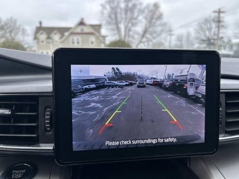 Certified 2022 Ford Explorer XLT w/ Equipment Group 202A image 30