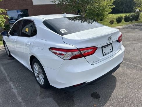 Used 2020 Toyota Camry LE FWD image 7