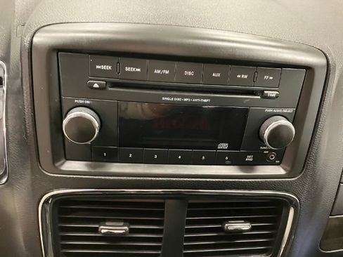 Used 2013 Dodge Grand Caravan American Value Package image 22