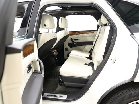 Used 2018 Bentley Bentayga Onyx Edition AWD/4WD image 62