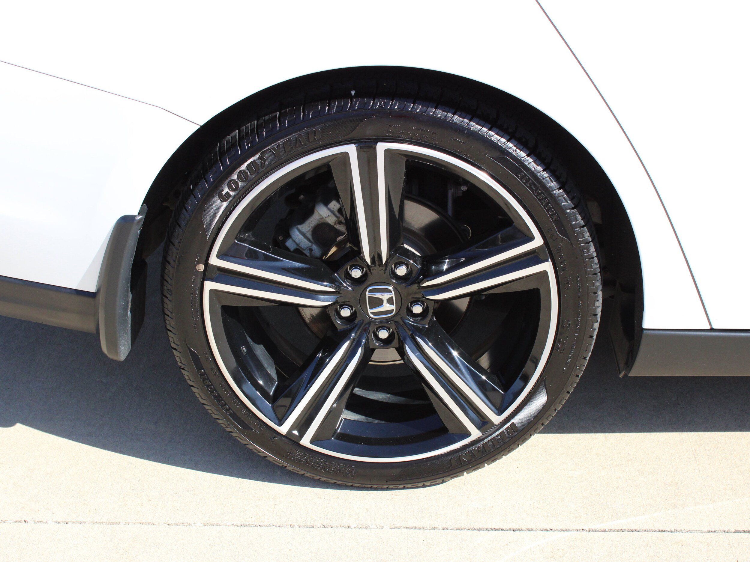 Used 2023 Honda Accord Sport image 11