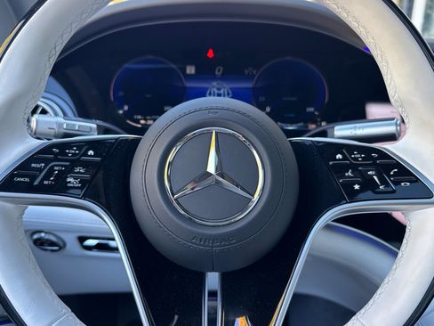 New 2025 Mercedes-Benz Maybach EQS 680 4MATIC image 16