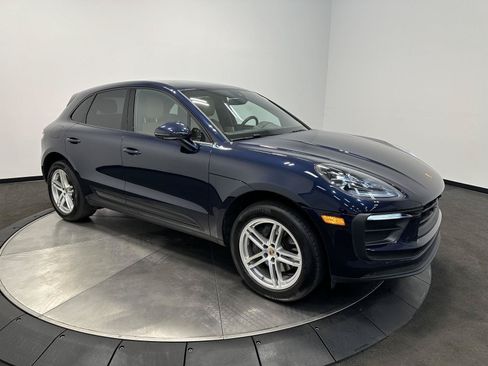 Used 2023 Porsche Macan AWD/4WD image 9
