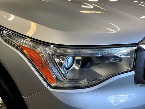 Used 2019 GMC Acadia SLE AWD/4WD image 25
