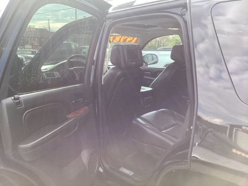 Used 2011 Cadillac Escalade AWD w/ Touring Package image 7