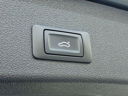 Used 2017 Audi Q5 2.0T Premium image 31