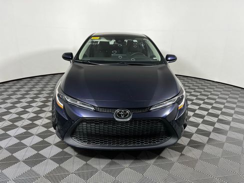 Used 2023 Toyota Corolla LE image 2