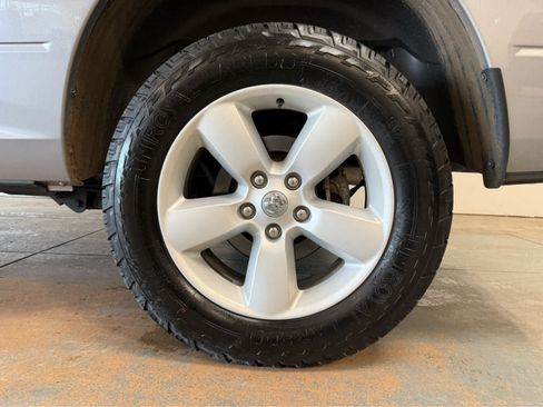 Used 2023 RAM 1500 Classic SLT AWD/4WD image 9
