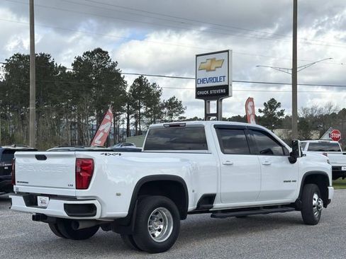 Used 2024 Chevrolet Silverado 3500 LTZ w/ LTZ Convenience Package AWD/4WD image 12