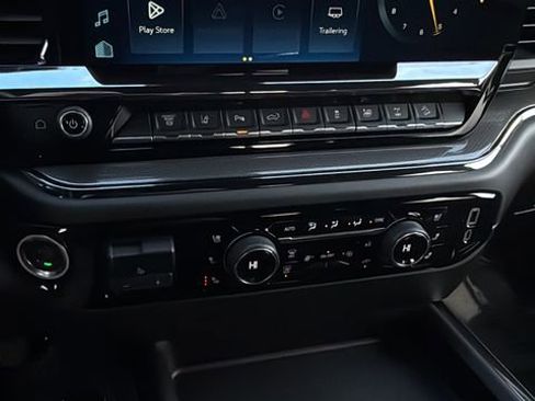 Used 2025 Chevrolet Silverado 2500 ZR2 image 30