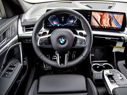 New 2026 BMW X2 xDrive28i w/ Technology Package image 11