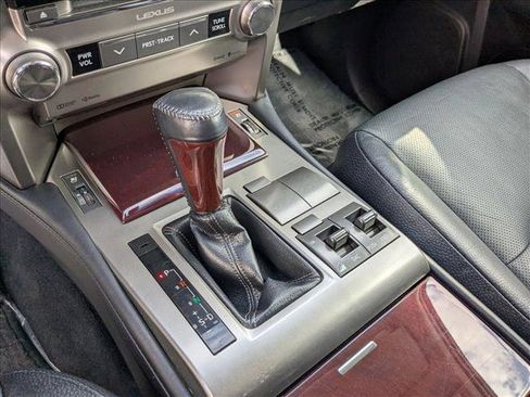 Used 2015 Lexus GX 460 image 12