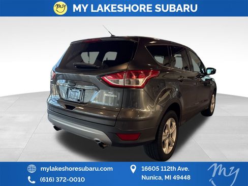 Used 2015 Ford Escape SE image 7