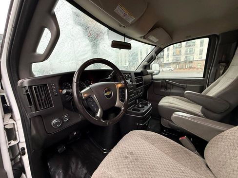 Used 2019 Chevrolet Express 2500 w/ Driver Convenience Package image 8