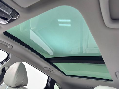 Used 2022 Hyundai Tucson Limited w/ Cargo Package image 11