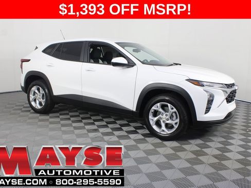 New 2026 Chevrolet Trax LS w/ LS Convenience Package FWD image 1
