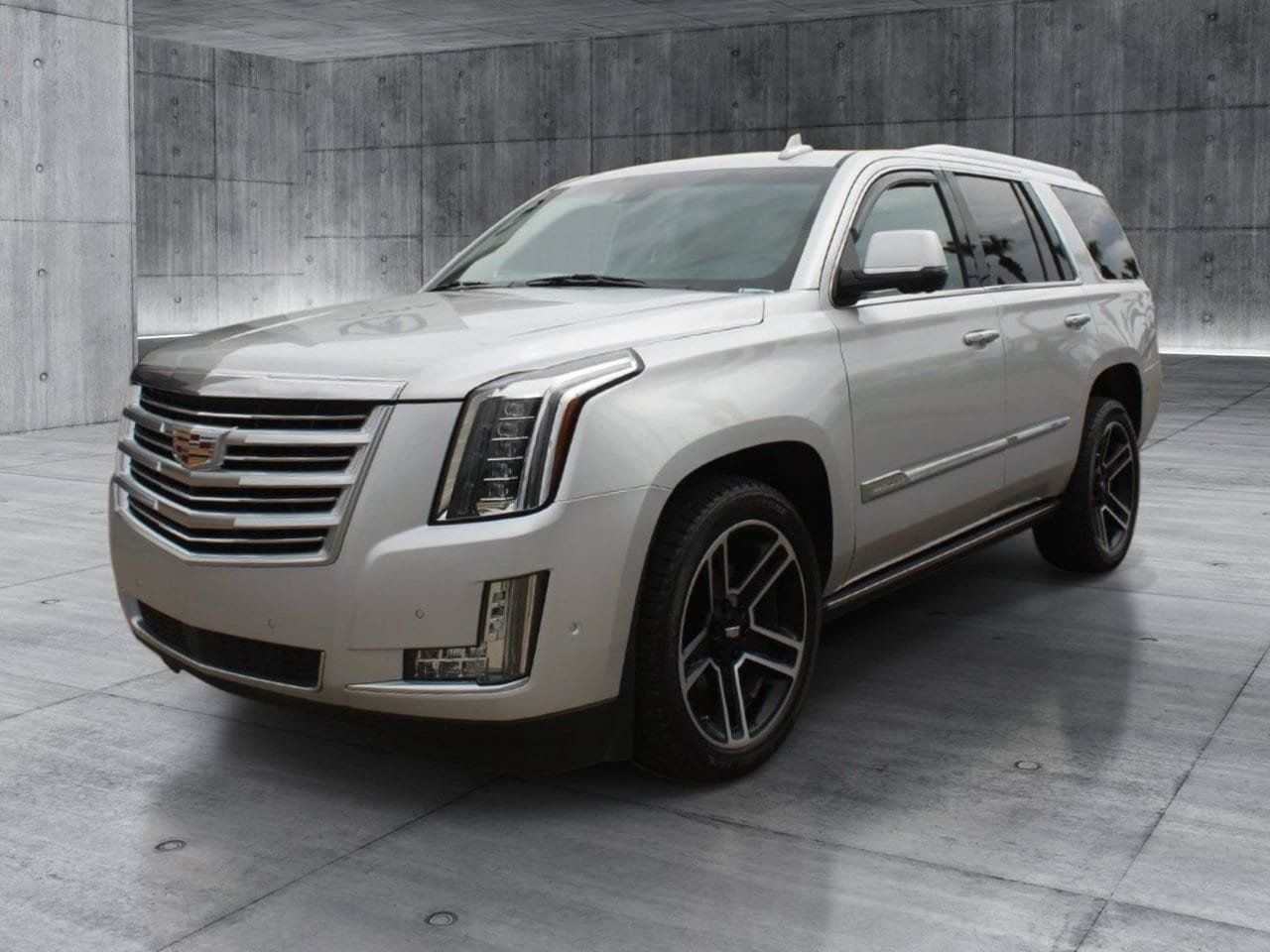 Used 2019 Cadillac Escalade Platinum AWD/4WD image 12