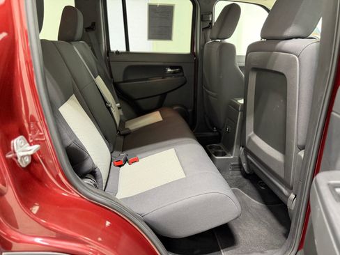 Used 2009 Jeep Liberty Sport w/ Popular Equipment Group AWD/4WD image 27