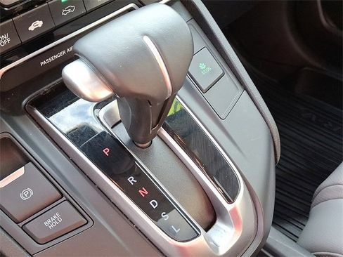 Used 2018 Honda CR-V Touring image 15