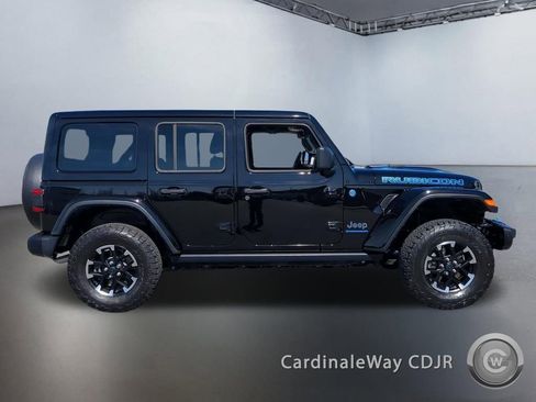 Used 2024 Jeep Wrangler Unlimited Rubicon 4xe image 3