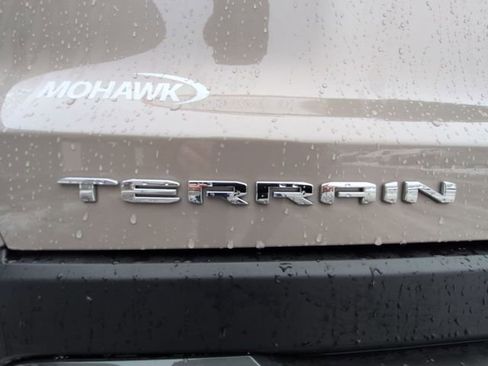 Used 2025 GMC Terrain Elevation image 31