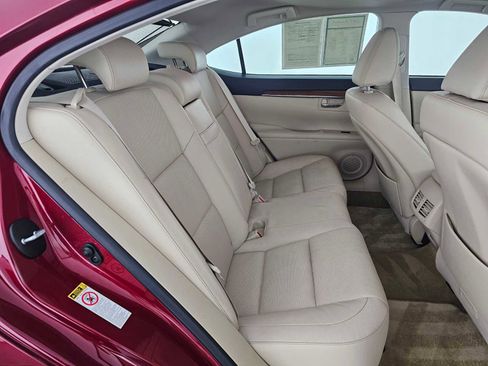 Used 2014 Lexus ES 300h w/ Luxury Package w/Bamboo Trim image 12