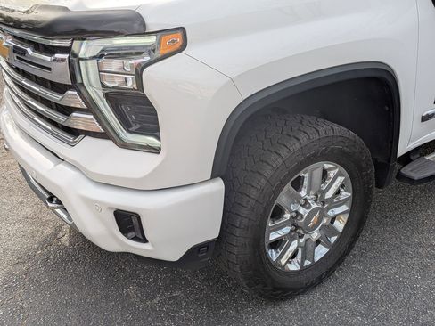 Certified 2024 Chevrolet Silverado 2500 High Country w/ High Country Premium Package image 11