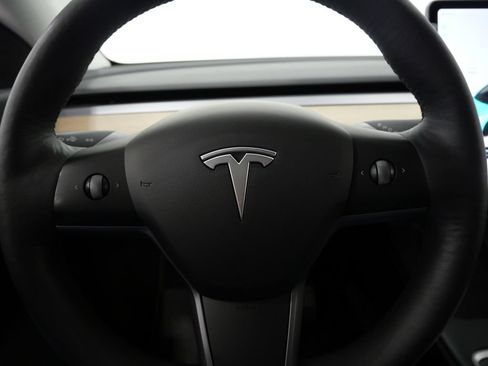 Used 2021 Tesla Model Y Long Range AWD/4WD image 15