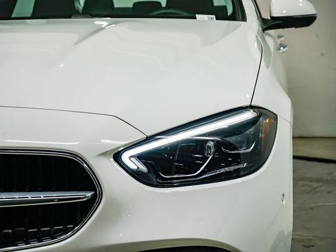 Used 2025 Mercedes-Benz C 300 Sedan image 7