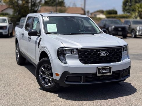 Used 2026 Ford Maverick XLT w/ XLT Luxury Package FWD image 2