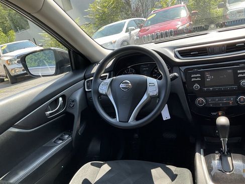 Used 2016 Nissan Rogue S AWD/4WD image 16