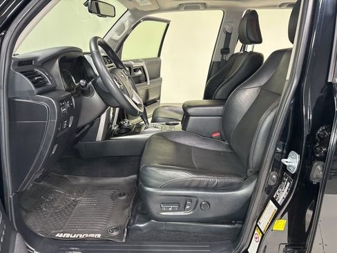 Used 2017 Toyota 4Runner Limited image 15