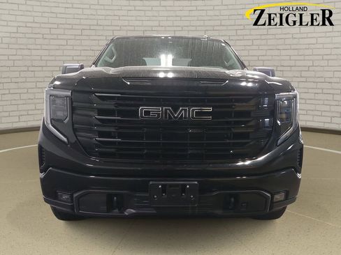 Used 2024 GMC Sierra 1500 Elevation w/ X31 Off-Road Package AWD/4WD image 2