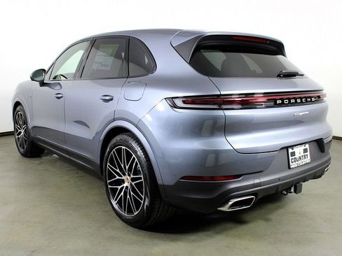 New 2026 Porsche Cayenne E-Hybrid AWD/4WD image 3