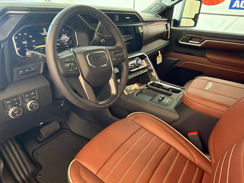 New 2026 GMC Sierra 2500 Denali Ultimate AWD/4WD image 17