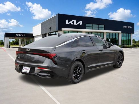 New 2026 Kia K5 LXS FWD image 4
