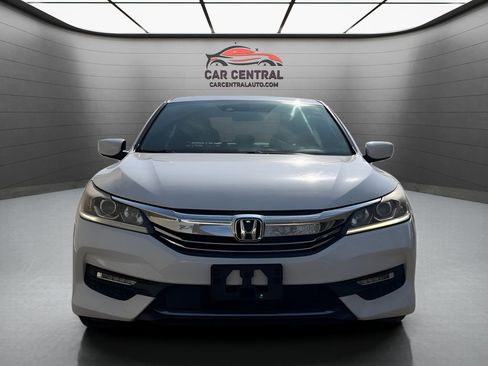 Used 2017 Honda Accord Sport image 8