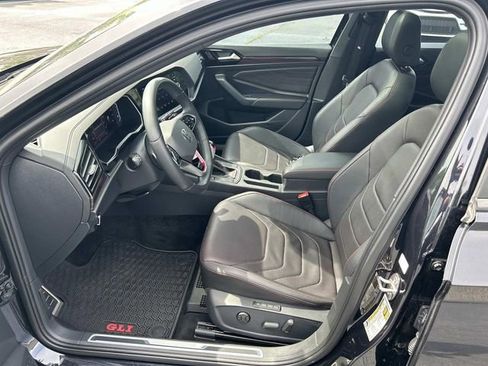 Used 2024 Volkswagen Jetta GLI Autobahn FWD image 19