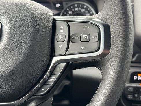 New 2026 RAM 1500 Laramie AWD/4WD image 27