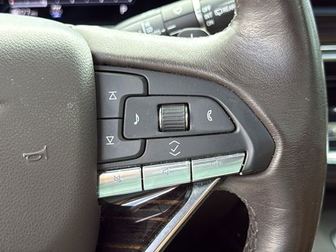 Used 2023 Cadillac Escalade ESV Sport w/ LPO, ONYX Package AWD/4WD image 17