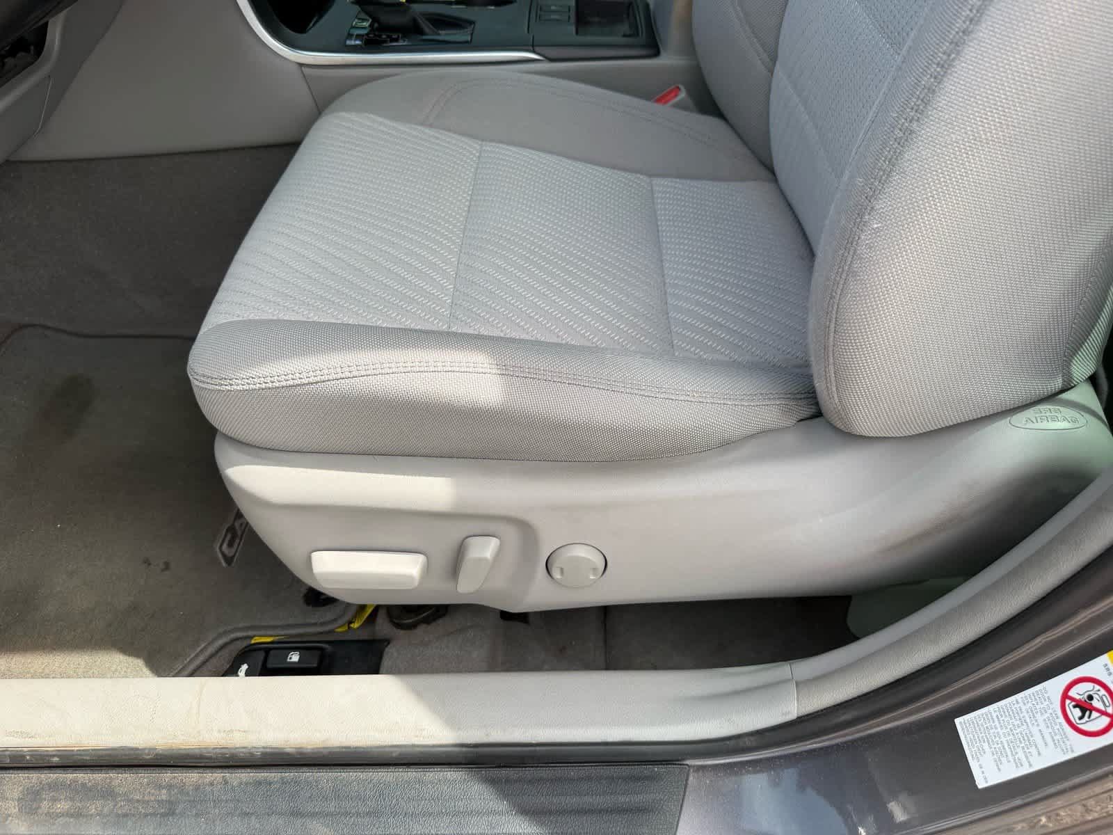 Used 2017 Toyota Camry XLE FWD image 10