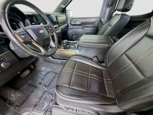 Used 2023 Chevrolet Silverado 1500 High Country AWD/4WD image 26