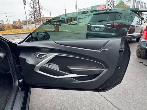 Used 2017 Chevrolet Camaro SS RWD image 36