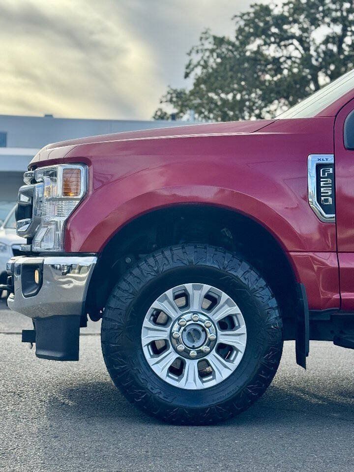 Used 2020 Ford F250 XLT w/ XLT Value Package AWD/4WD image 2