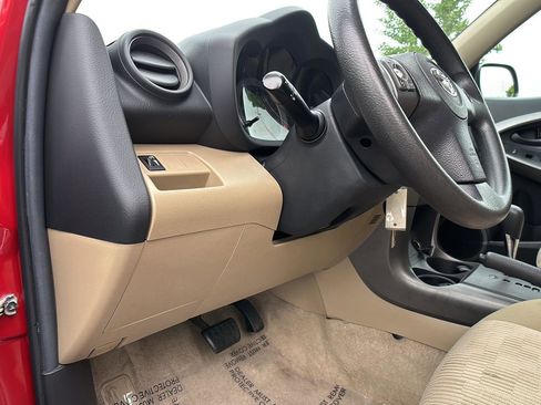 Used 2012 Toyota RAV4 4WD w/ Value Pkg image 33