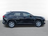 Used 2022 Toyota RAV4 LE image 2
