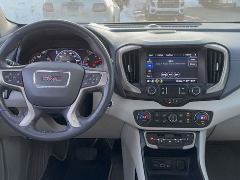 Used 2022 GMC Terrain Denali w/ Denali Premium Package image 12