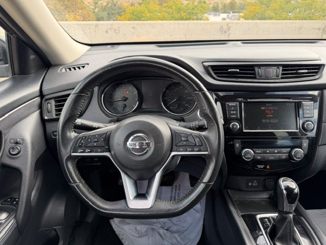 Used 2019 Nissan Rogue SV FWD image 13