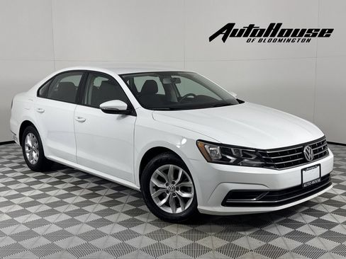 Used 2018 Volkswagen Passat 2.0T S w/ Driver Assistance Package image 1