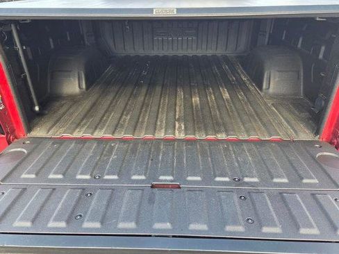 Used 2019 GMC Sierra 1500 SLT image 13